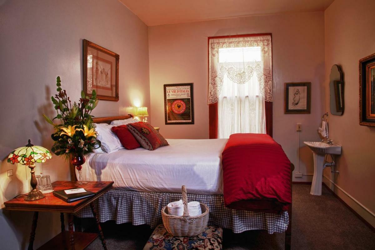 Mile High Inn Jerome Bagian luar foto